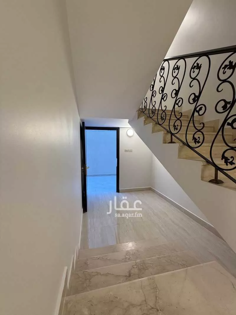 5 bedroom villa in Al Nuzhah, Eastern Province 13