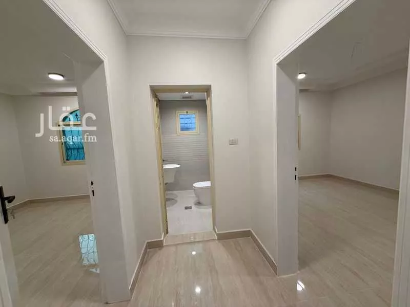 5 bedroom villa in Al Nuzhah, Eastern Province 9