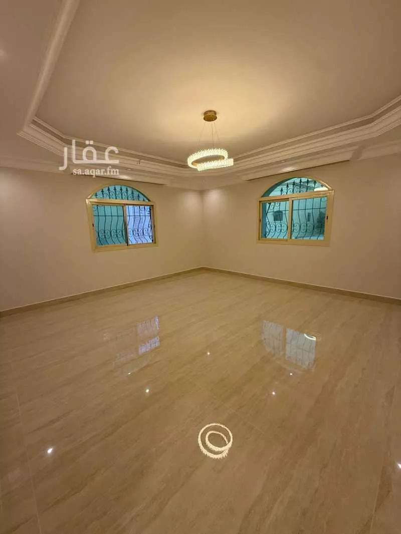 5 bedroom villa in Al Nuzhah, Eastern Province 16