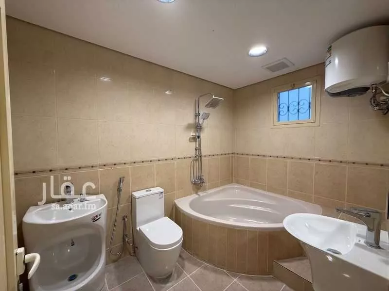 5 bedroom villa in Al Nuzhah, Eastern Province 10