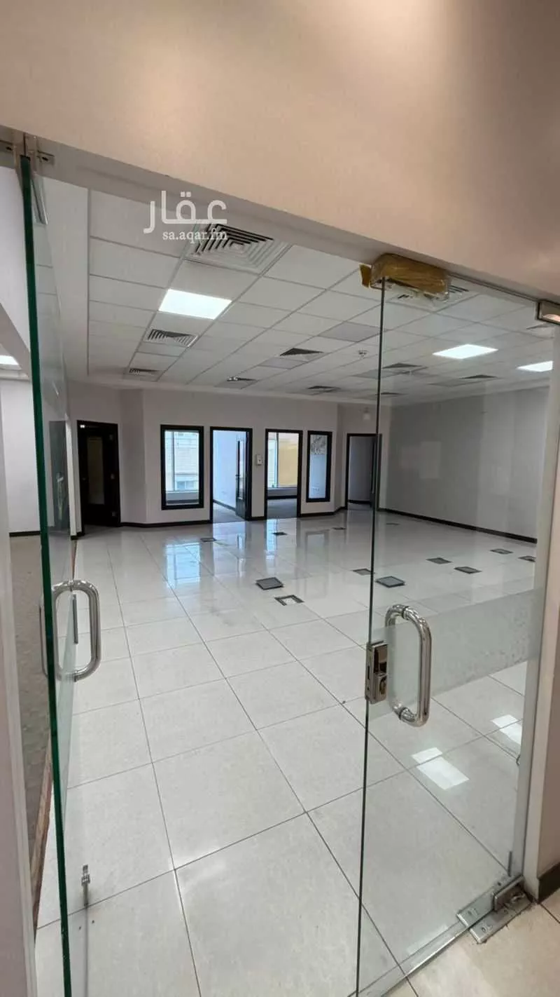 10 bedroom office in At Taawon, Riyadh 4