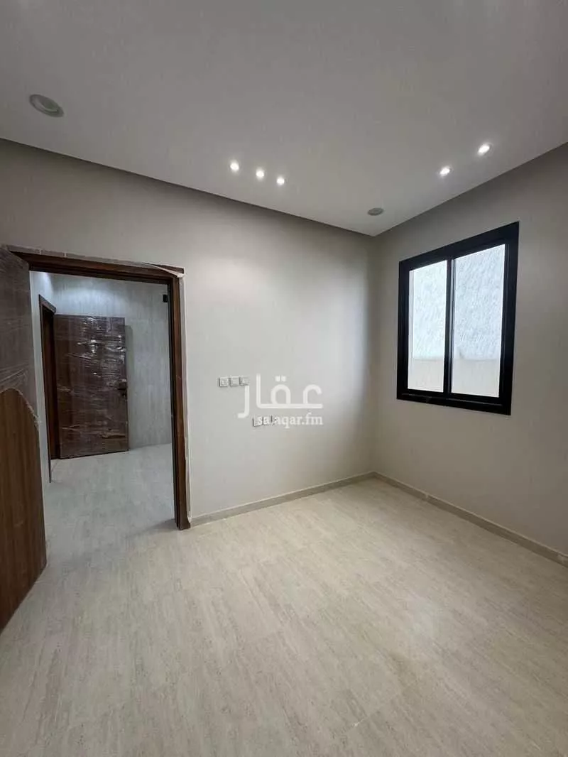 فيلا 4 غرف في الرمال 2