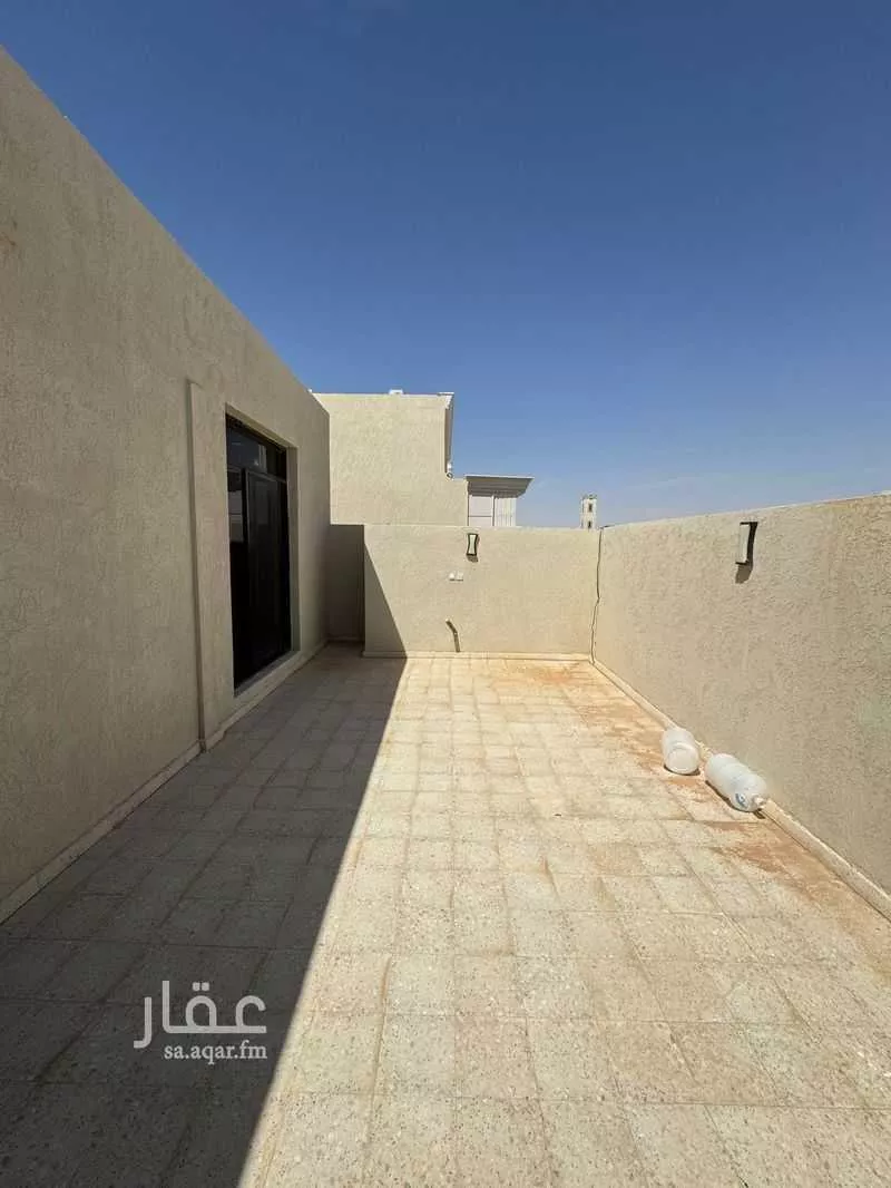 فيلا 4 غرف في الرمال 13