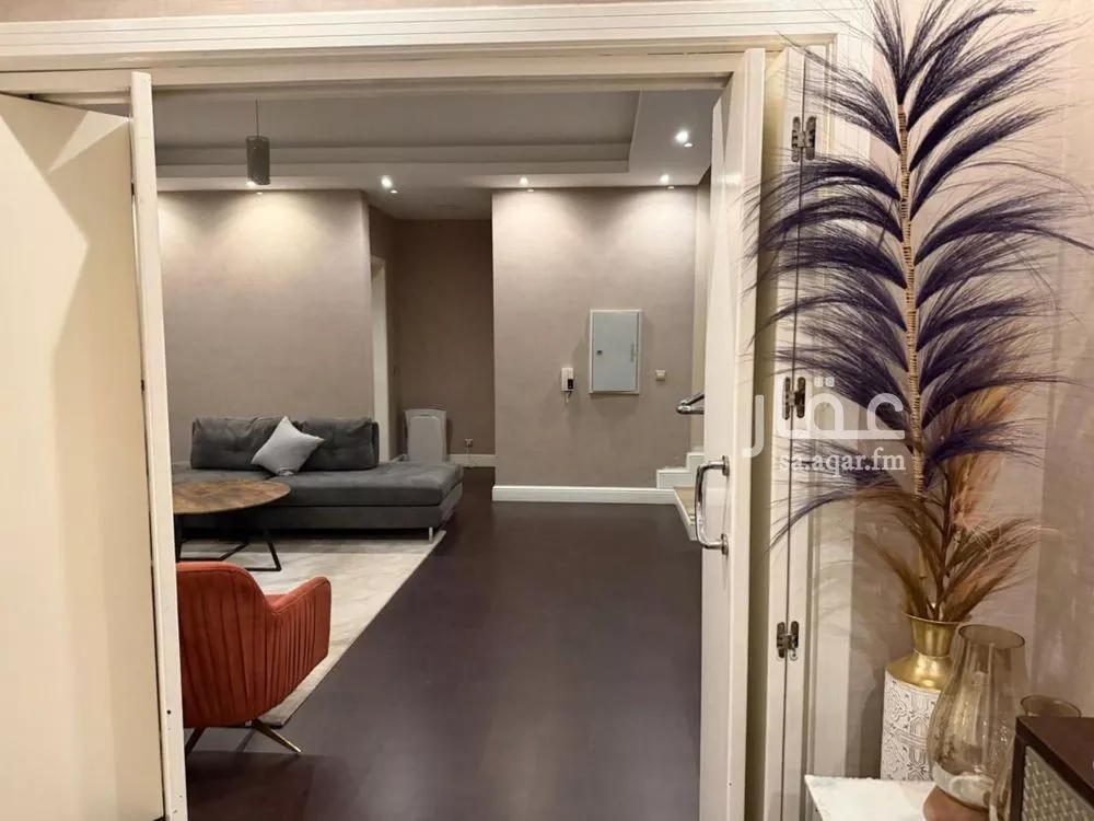 5 bedroom villa in Al Yasmin 9