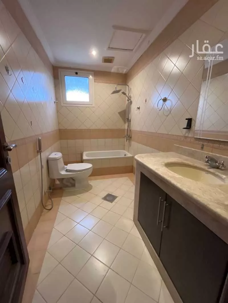 فيلا 4 غرف في الوادي 15