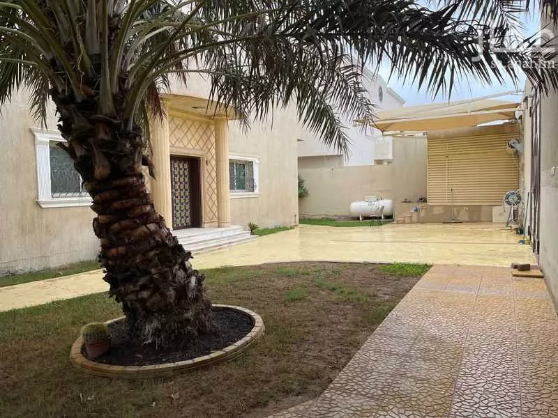 فيلا 4 غرف في الوادي 23