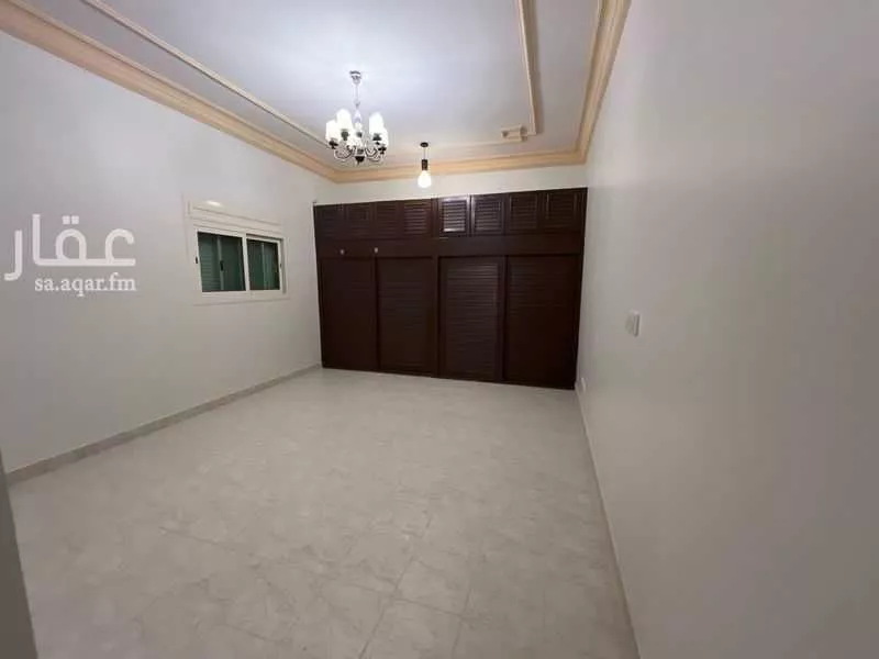فيلا 4 غرف في الوادي 9