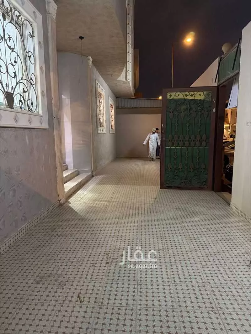 5 bedroom villa in Al Uraija Al Gharbiyah 11