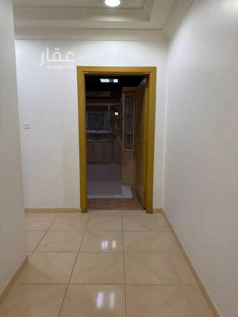 5 bedroom villa in Al Uraija Al Gharbiyah 3