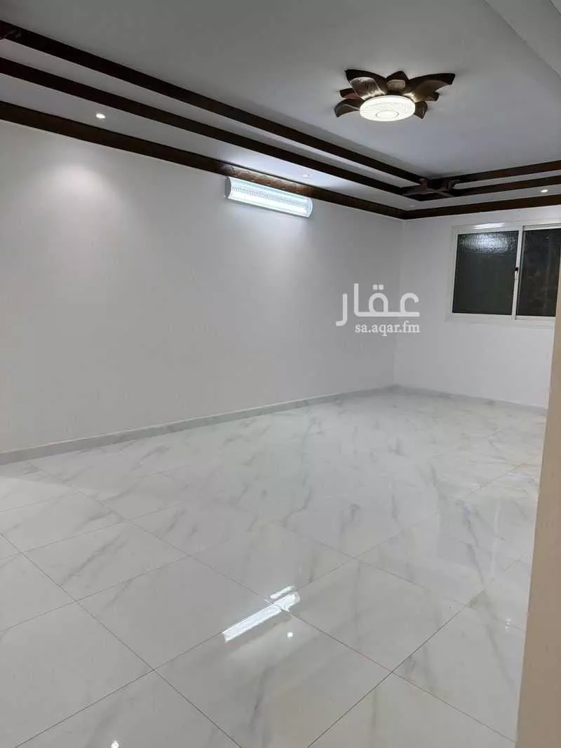 5 bedroom villa in Al Uraija Al Gharbiyah 5