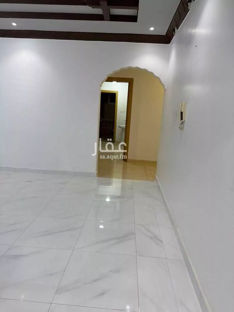5 bedroom villa in Al Uraija Al Gharbiyah 8