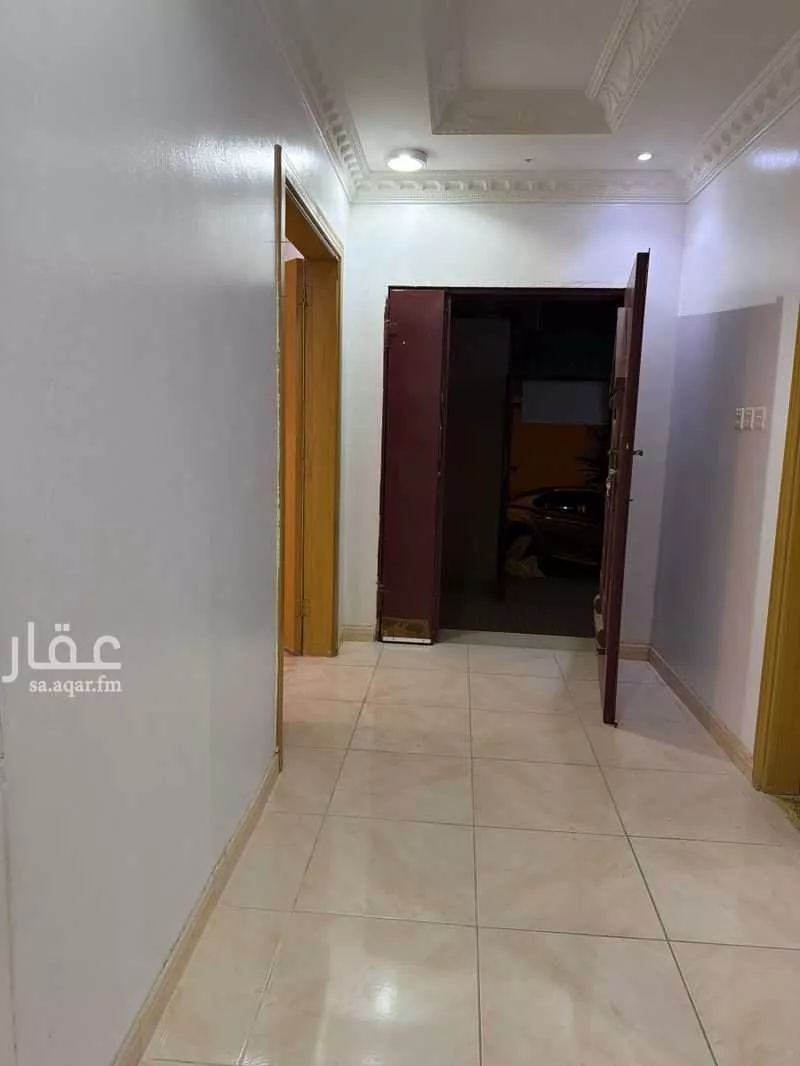 5 bedroom villa in Al Uraija Al Gharbiyah 9