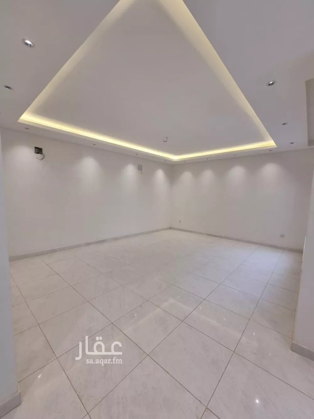 فيلا 4 غرف في الجنادرية 21