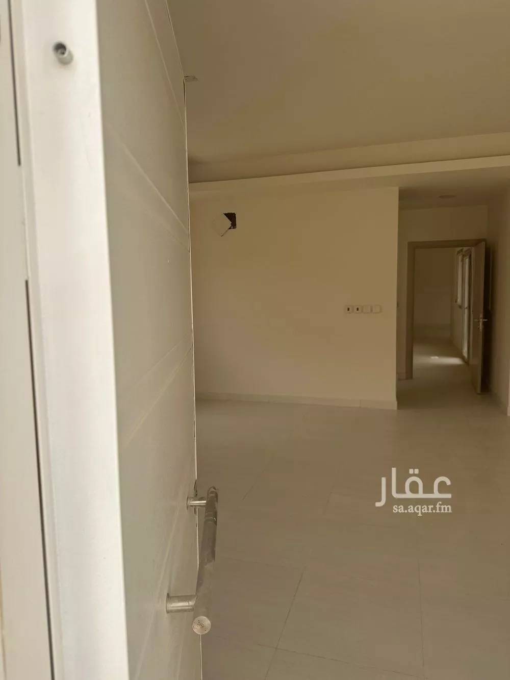 فيلا 5 غرف في العارض 8