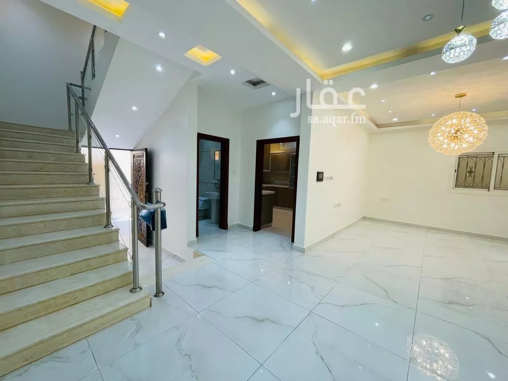 6 bedroom duplex in Al Malqa 2