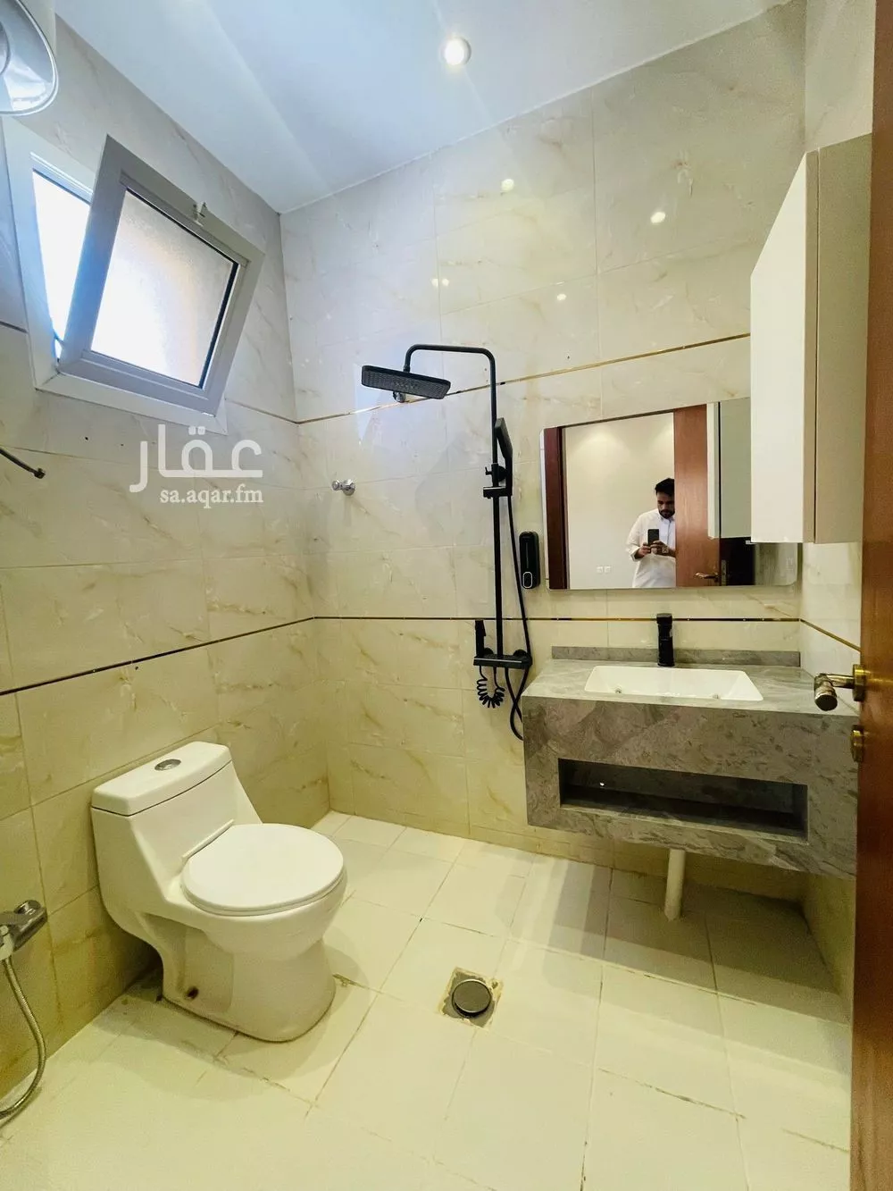 6 bedroom duplex in Al Malqa 19