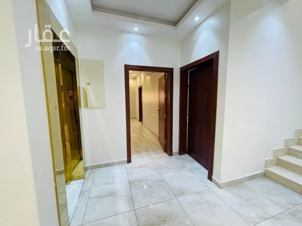 6 bedroom duplex in Al Malqa 22