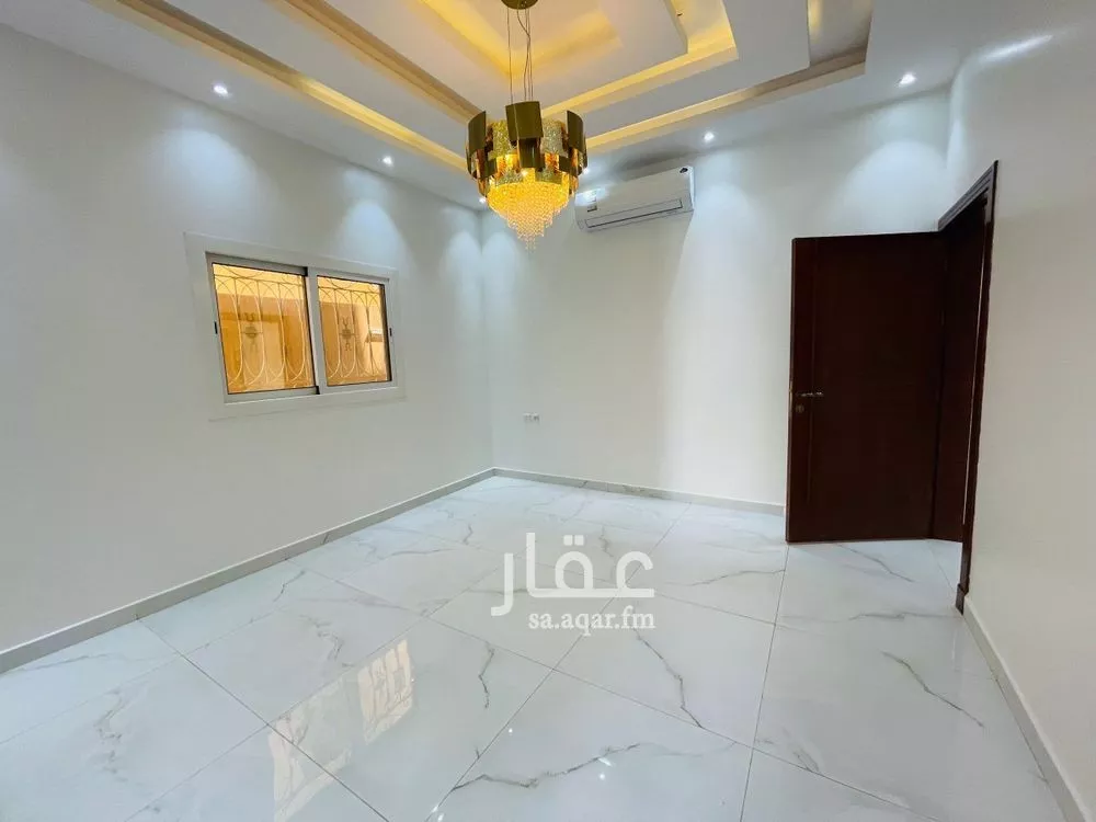 6 bedroom duplex in Al Malqa 4