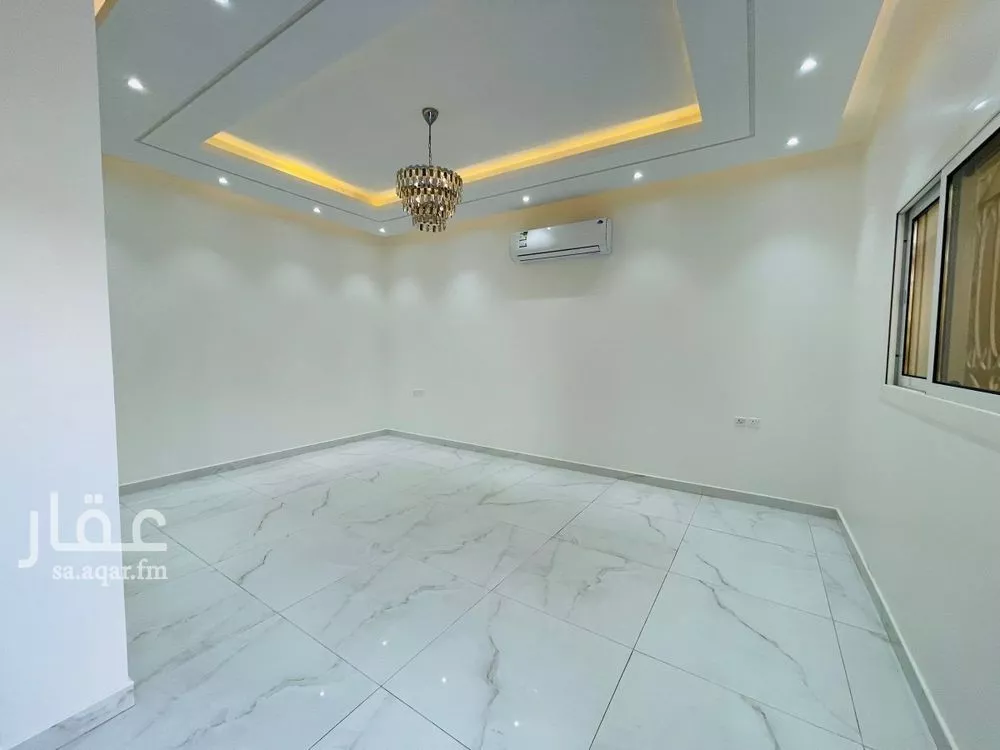 6 bedroom duplex in Al Malqa 5