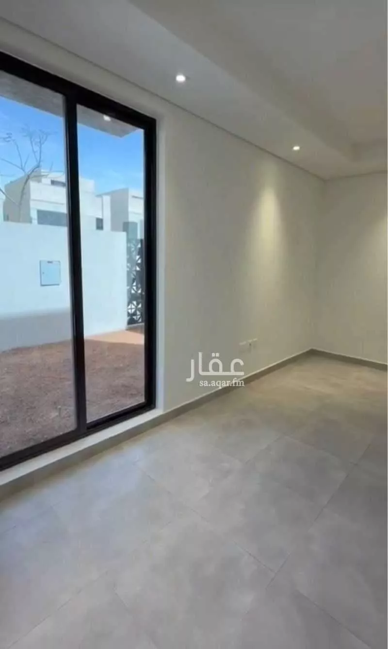 فيلا 5 غرف في الرمال 2
