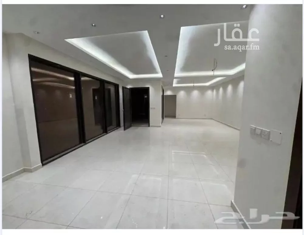 4 bedroom villa in Al Janadriyah 3