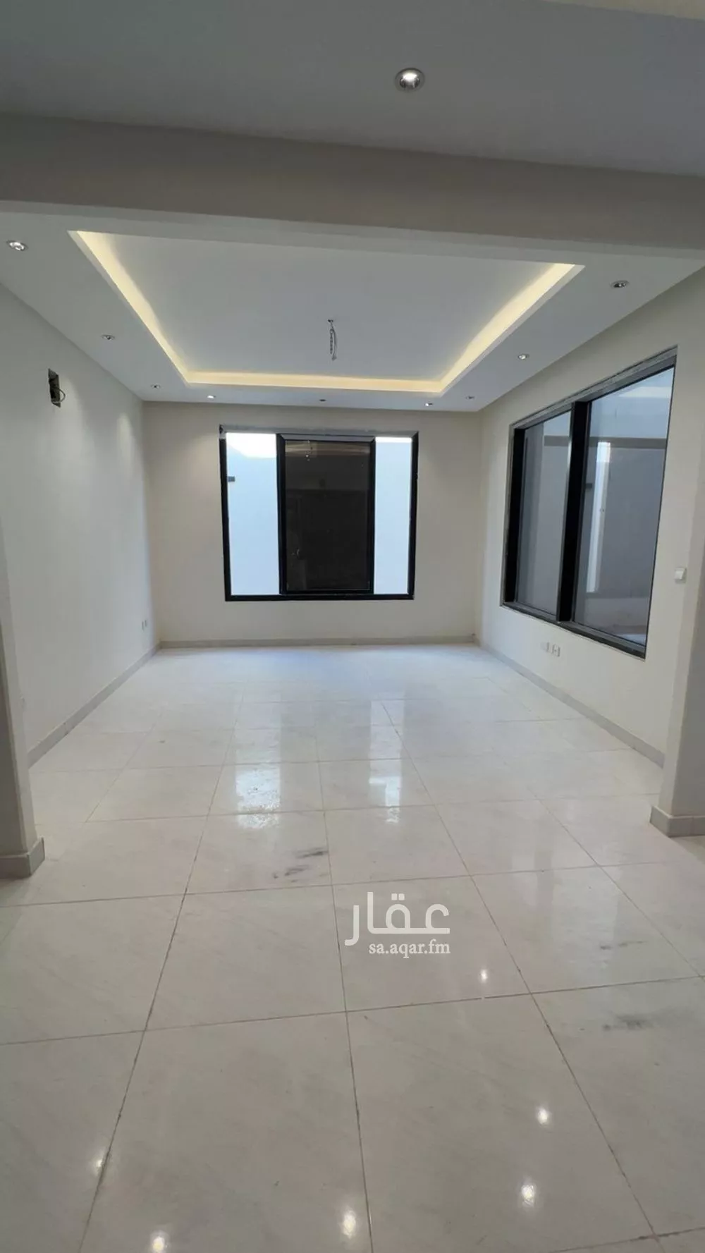 4 bedroom villa in Al Janadriyah 6