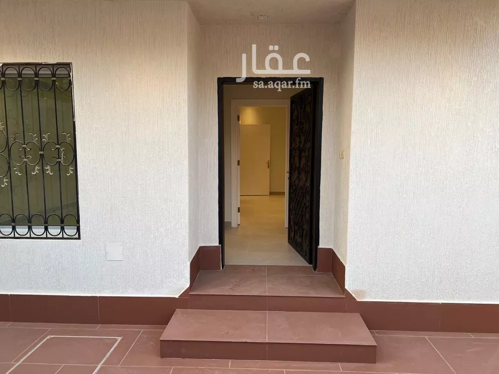 4 bedroom villa in Al Rabie 4