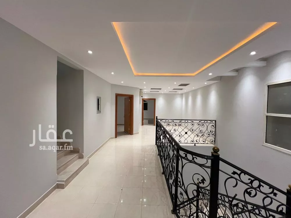 4 bedroom villa in Al Rabie 8