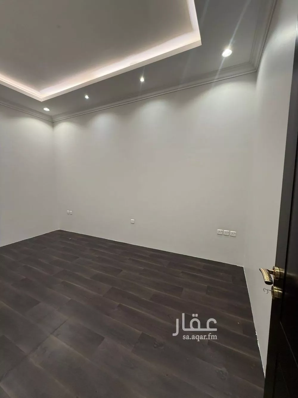 فيلا 4 غرف في النرجس 13