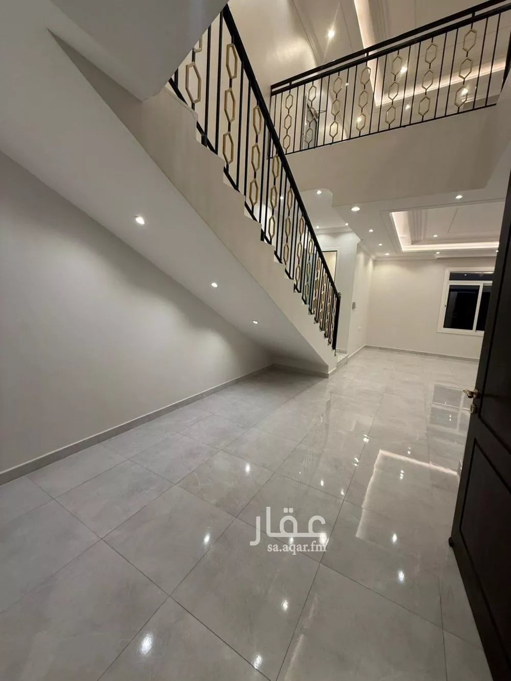 فيلا 4 غرف في النرجس 22