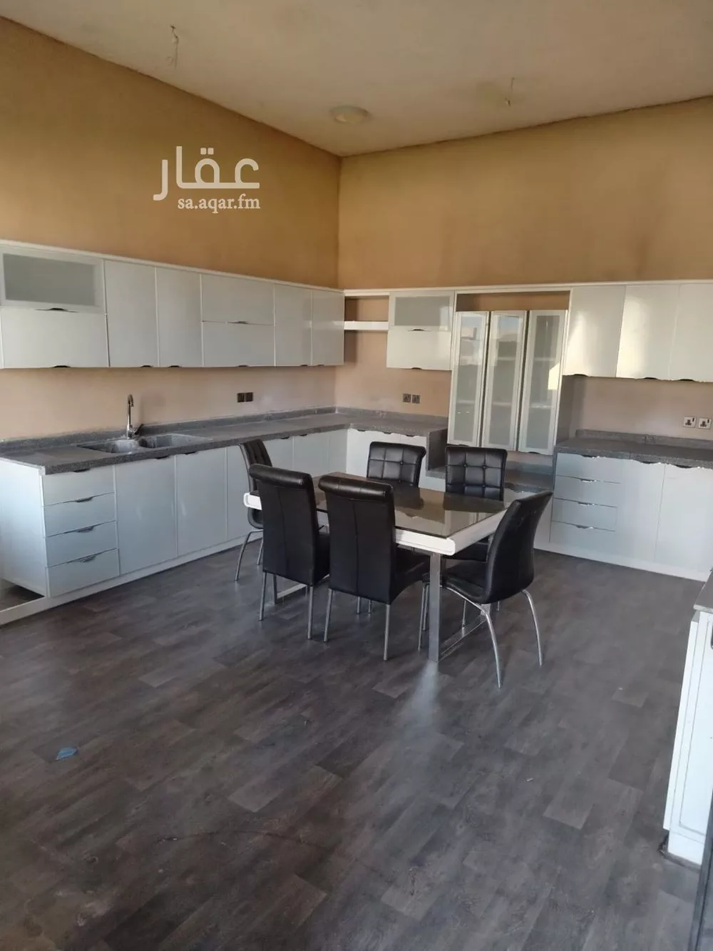 فيلا 20 غرف في بنبان 6