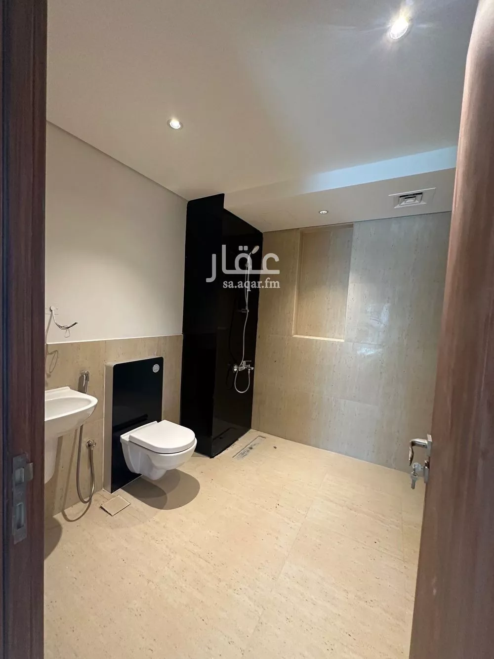 فيلا 5 غرف في العارض 3