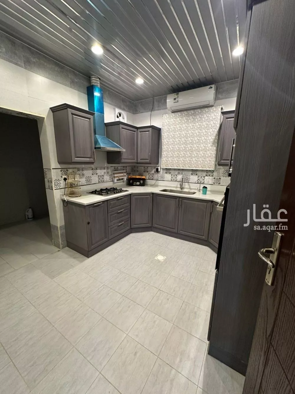 4 bedroom villa in Dhahrat Laban 9