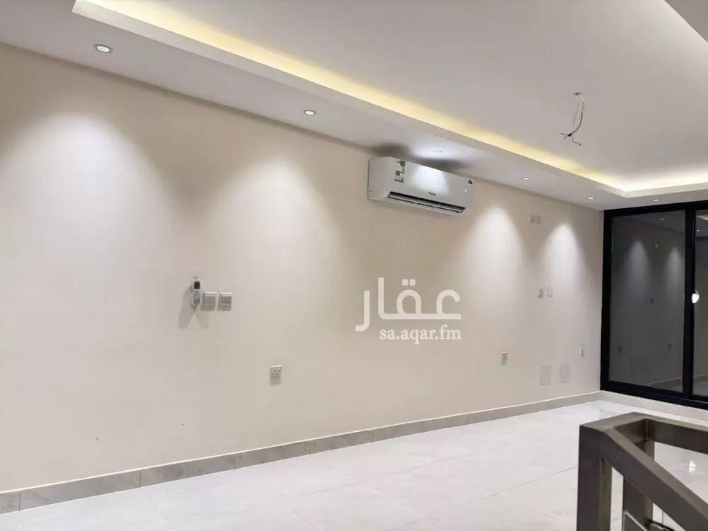 فيلا 9 غرف في الجنادرية 12