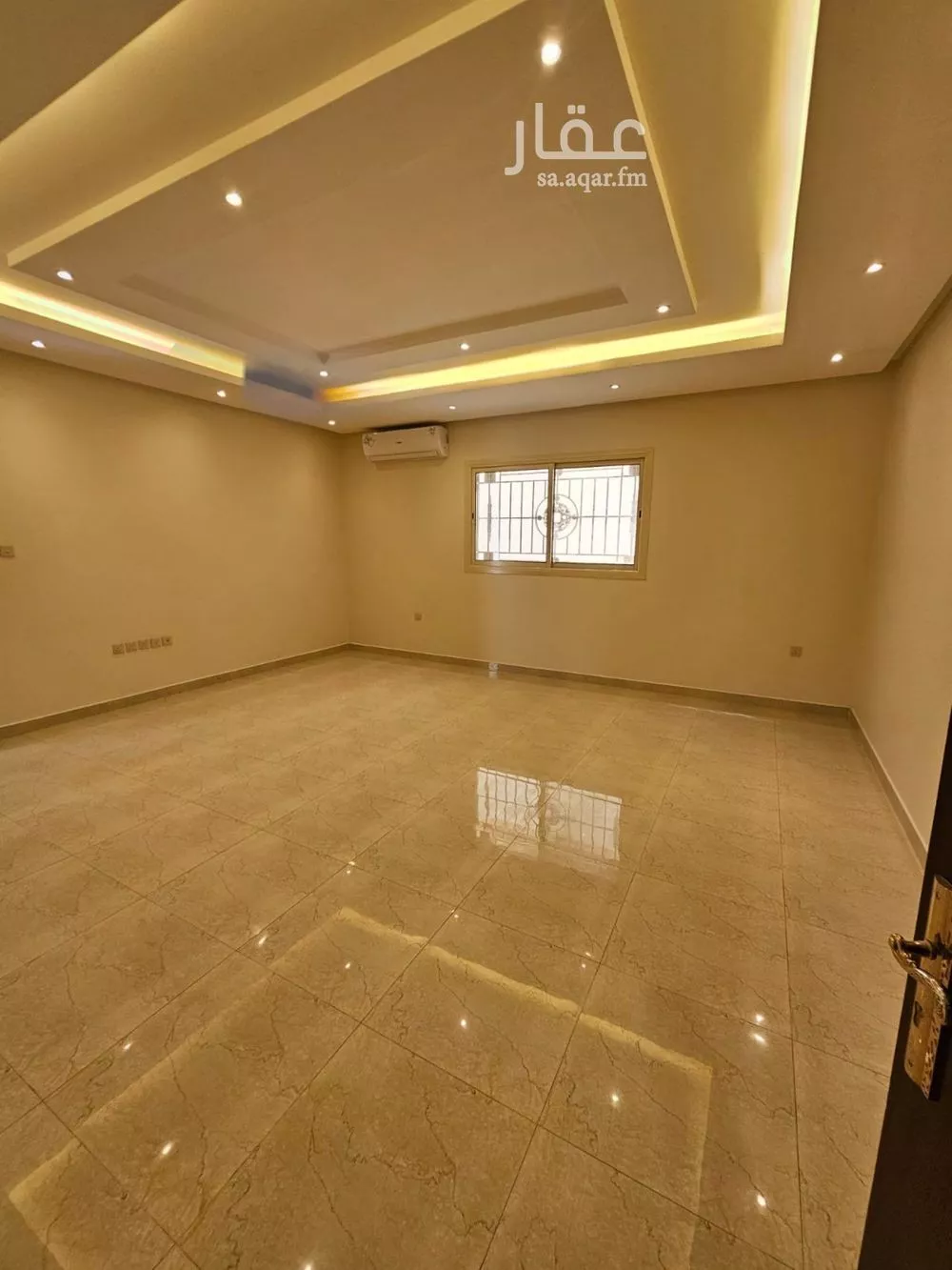 5 bedroom villa in Hittin 14