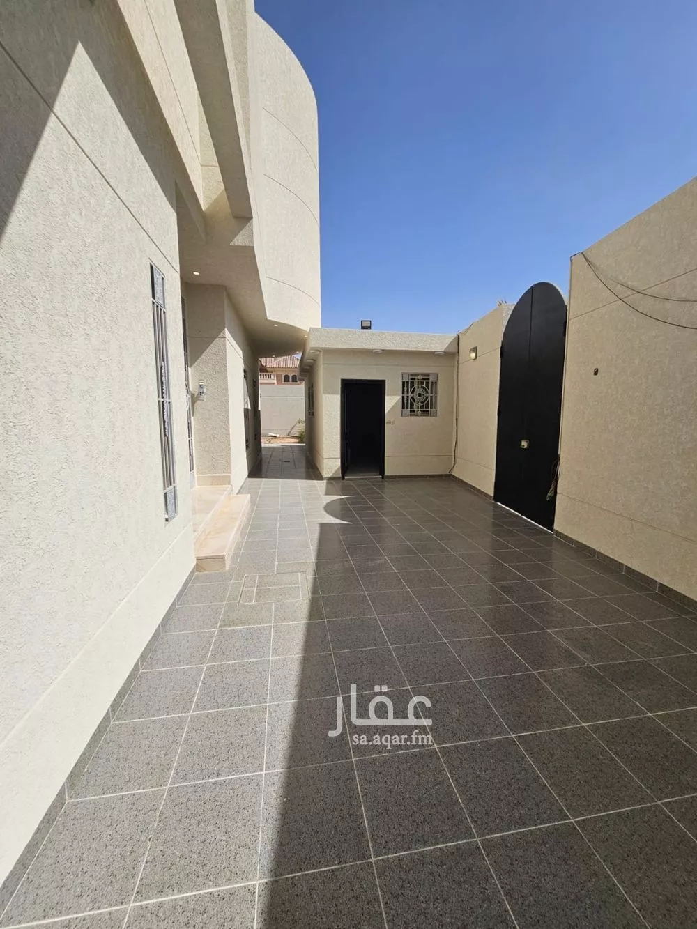 5 bedroom villa in Hittin 3