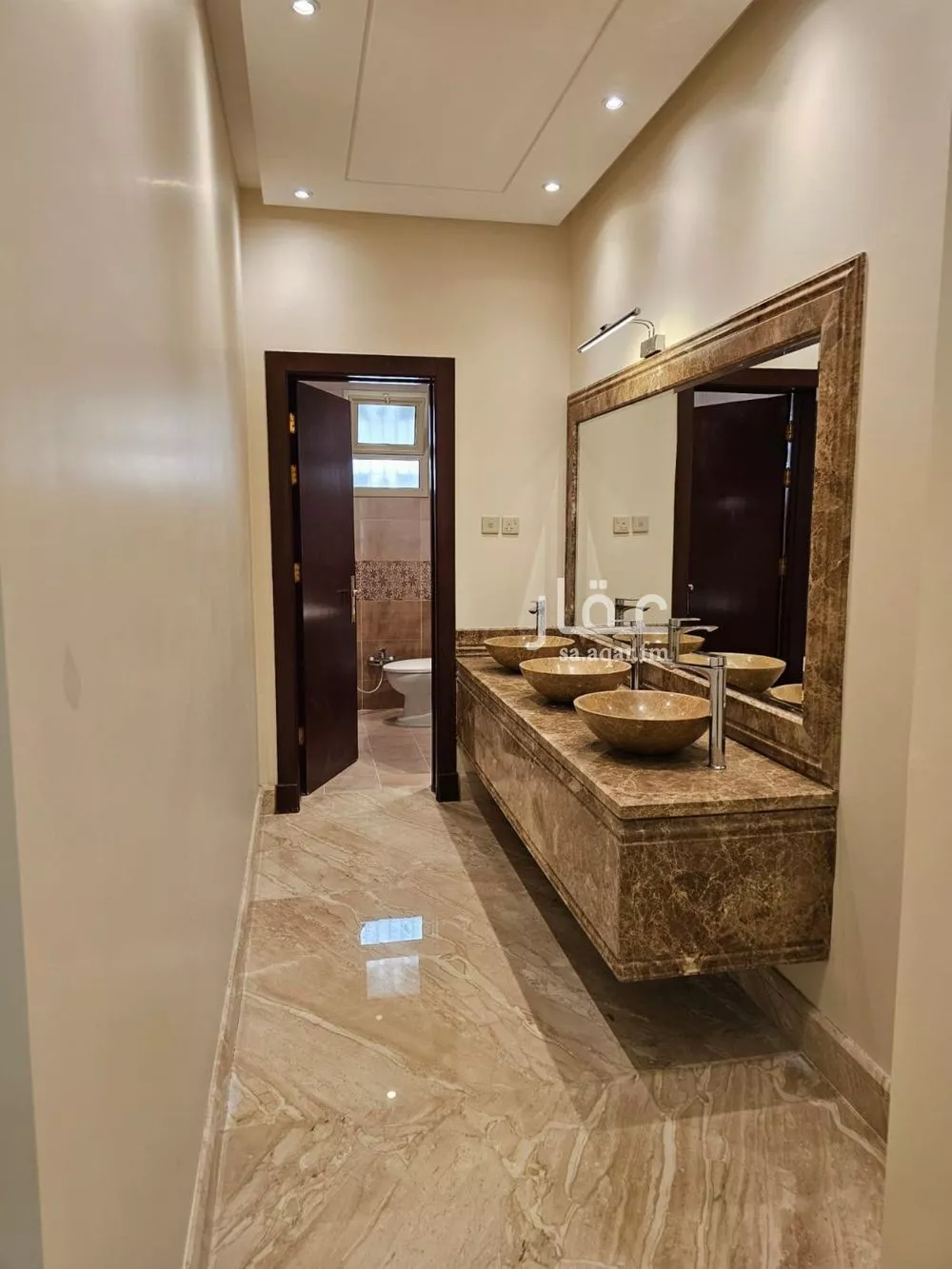 5 bedroom villa in Hittin 26
