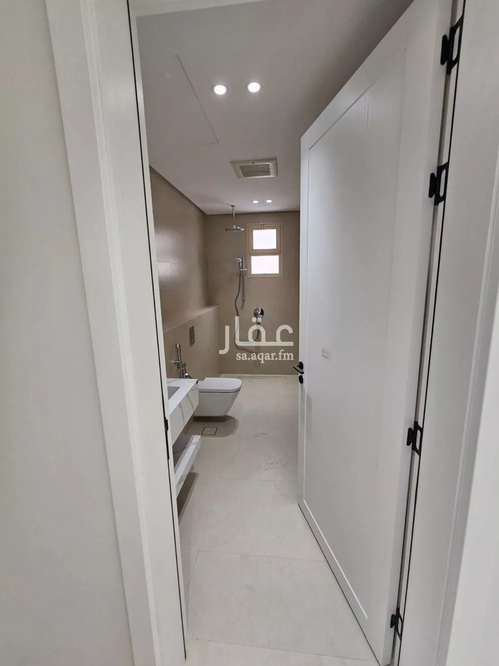 5 bedroom villa in Hittin 28