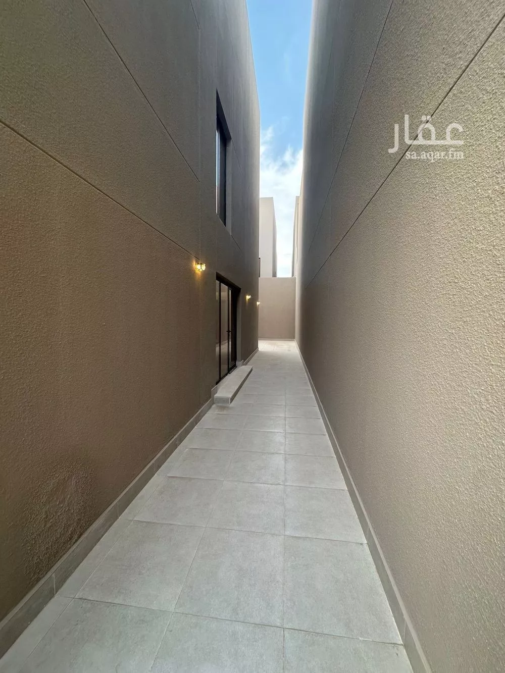 فيلا 5 غرف في العارض 2