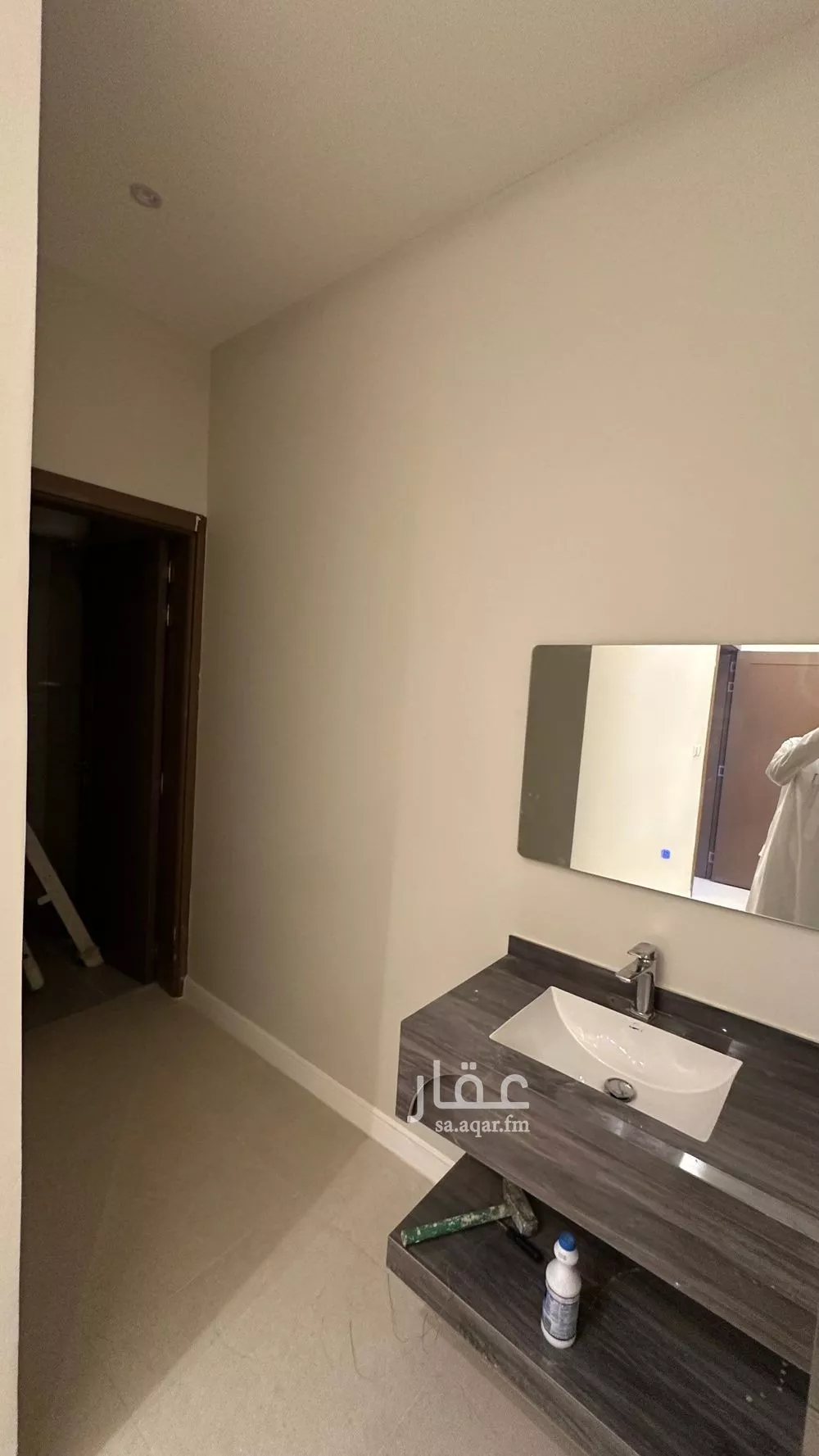 فيلا 7 غرف في النرجس 28