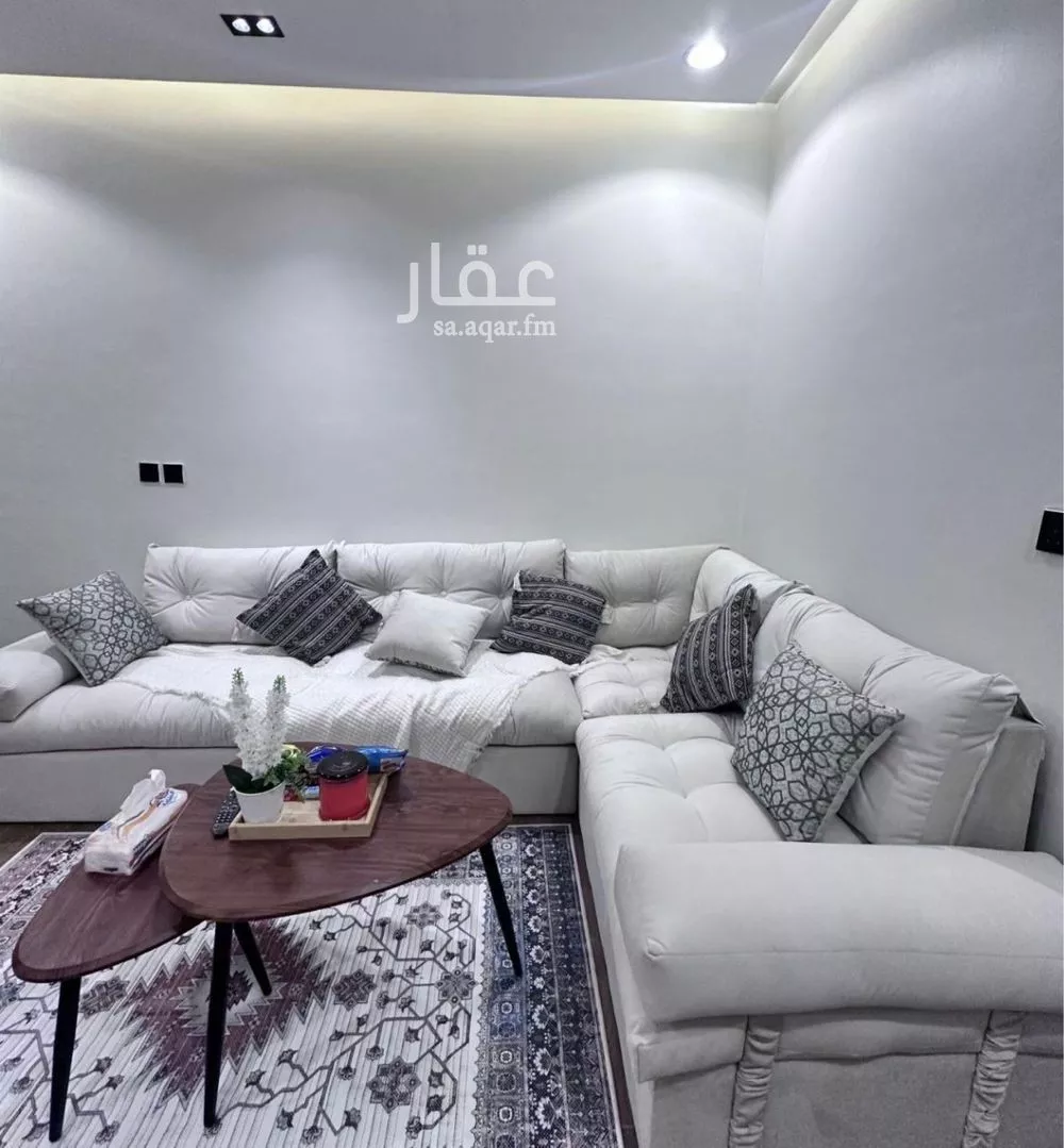 فيلا 7 غرف في الياسمين 21