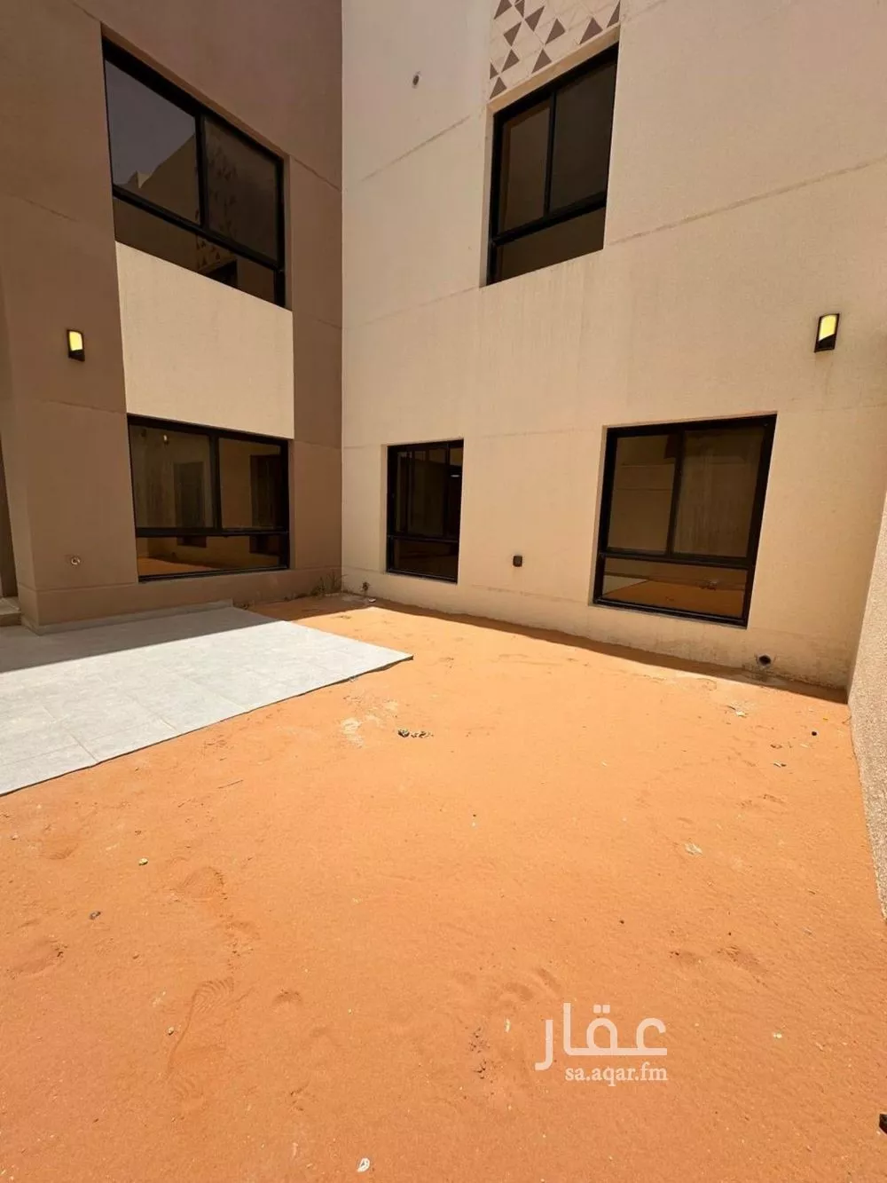 فيلا 5 غرف في النرجس 12