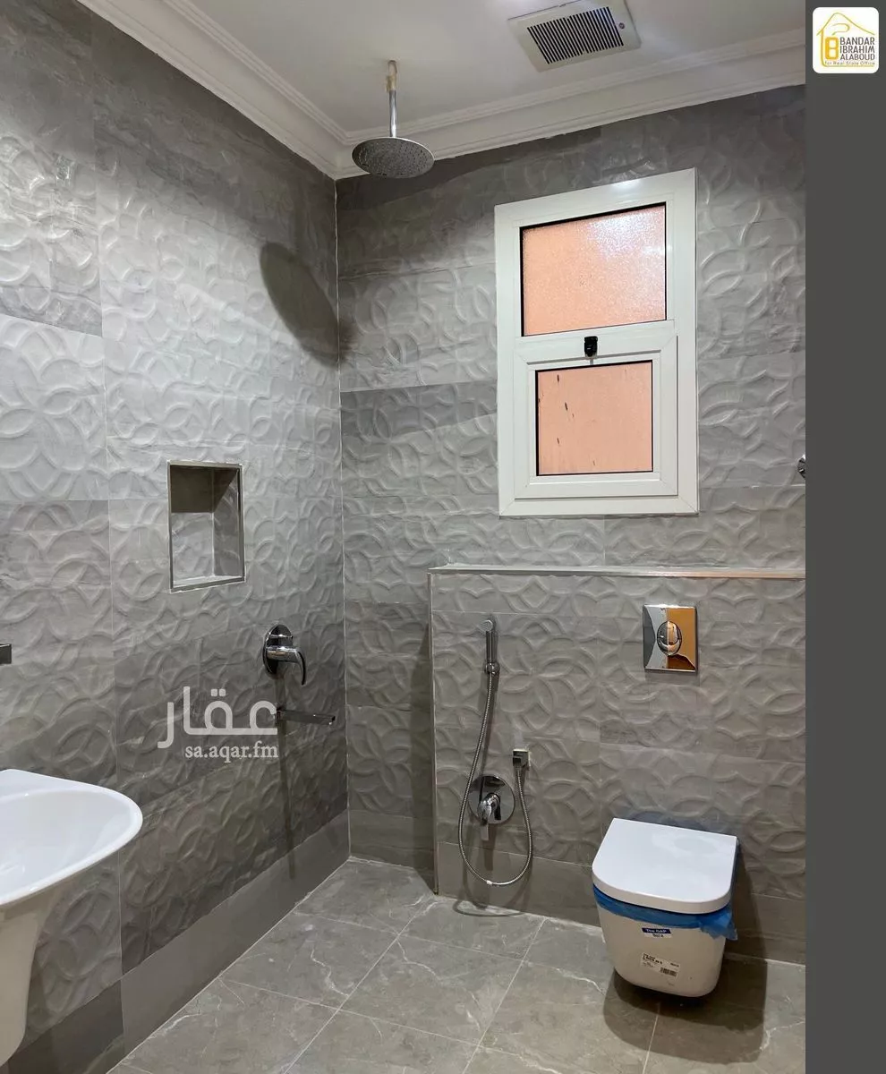 فيلا 5 غرف في النرجس 30