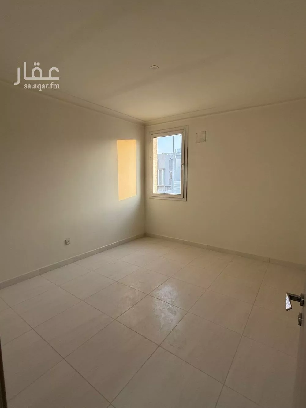 فيلا 5 غرف في العارض 10