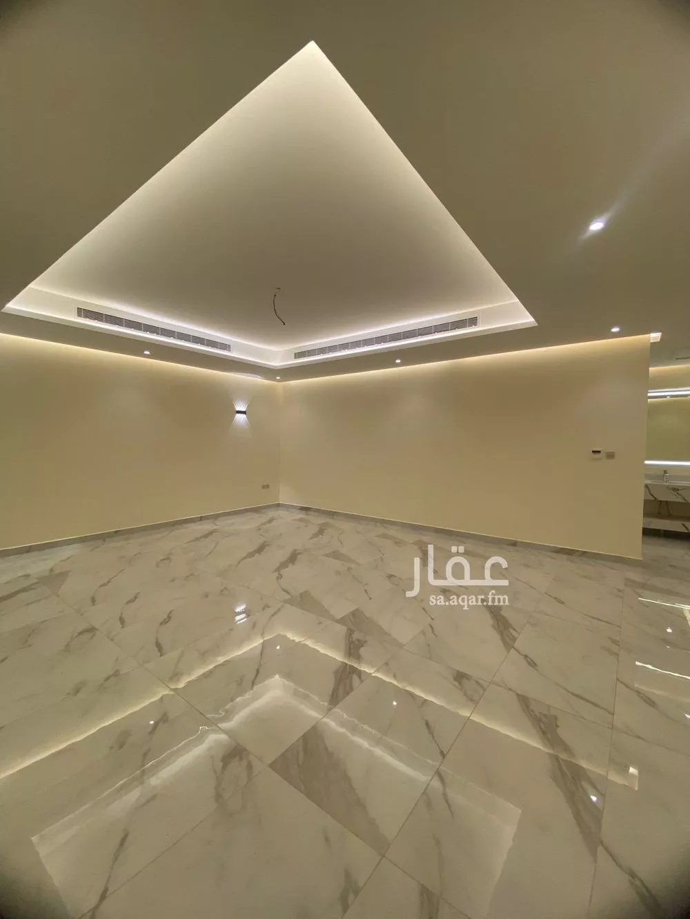 فيلا 7 غرف في الغدير 2