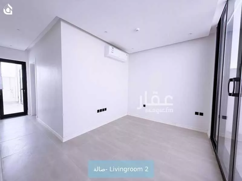 فيلا 4 غرف في العارض 7