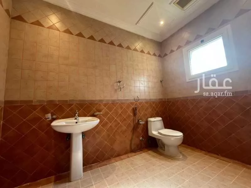 4 bedroom villa in Al Wadi 20