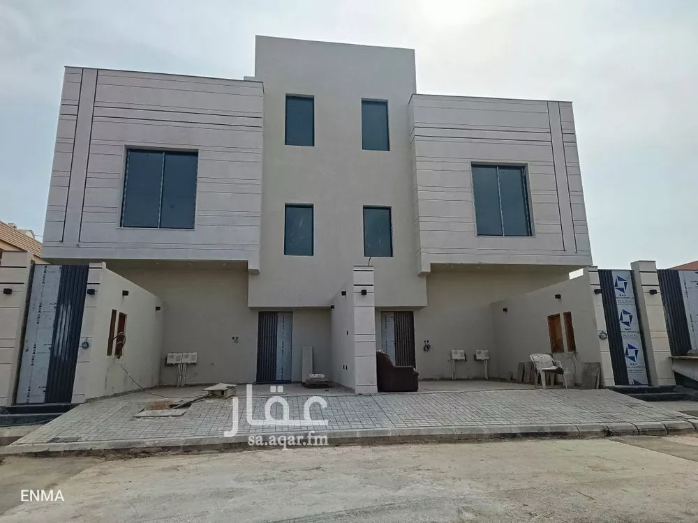 3 bedroom floor in King Faisal 3