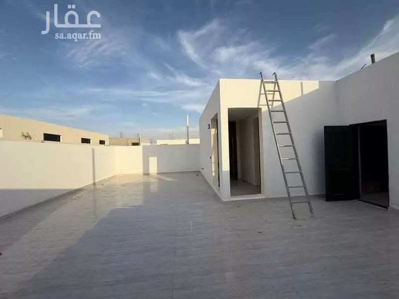 شقة 3 غرف في الشرق 8