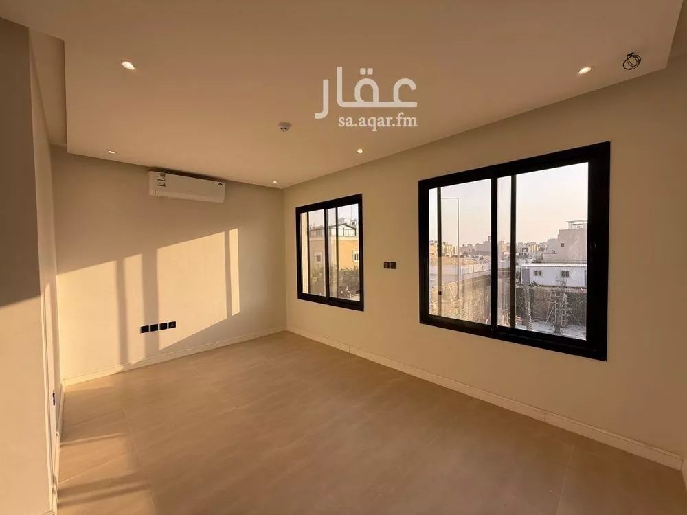 فيلا 3 غرف في العارض 17